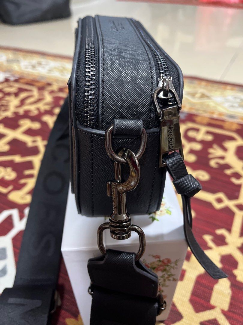 MARC JACOBS SLING BAG, Luxury, Bags & Wallets on Carousell