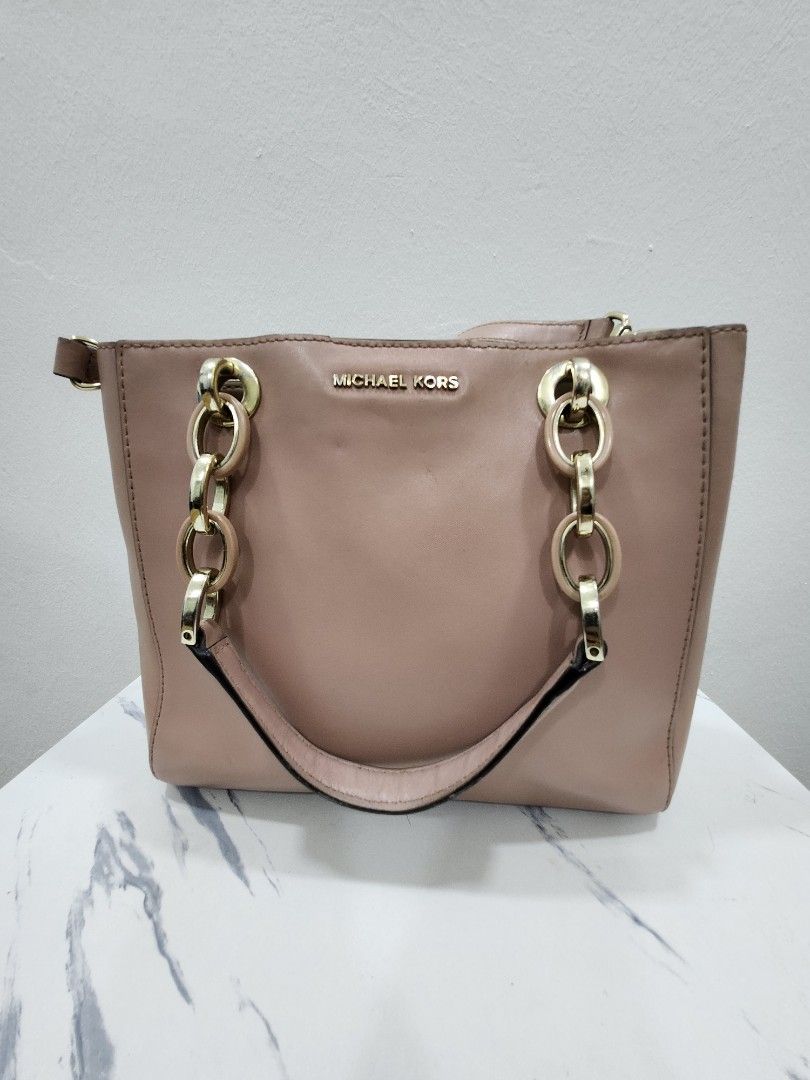 SALE! Michael Kors Cyntia Blush Pink, Women's Fashion, Bags & Wallets,  Cross-body Bags on Carousell