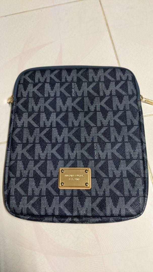 Michael kors store ipad case