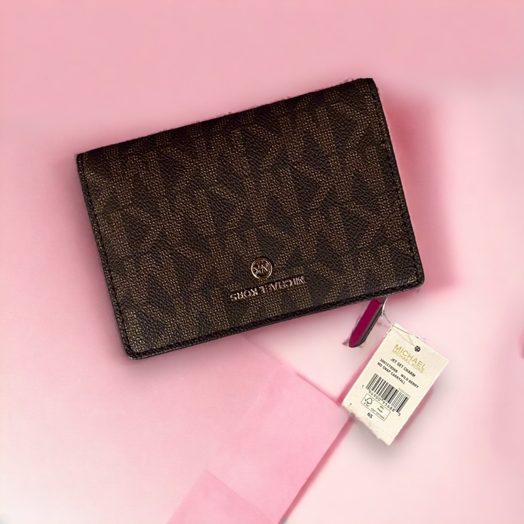 Michael Kors MD Snap Carryall Leather Wallet Wild Berry, Women's Fashion,  Bags & Wallets, Wallets & Card holders on Carousell