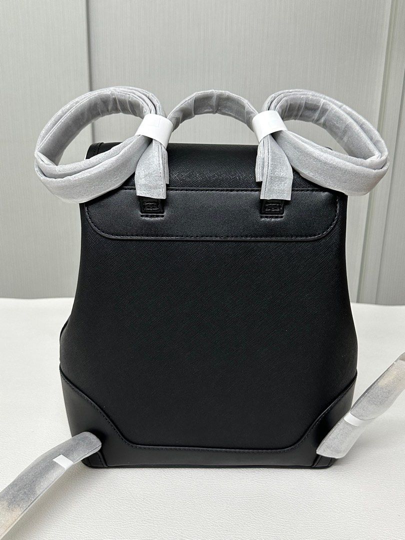Instock Michael kors Harrison Medium leather Backpack in Black