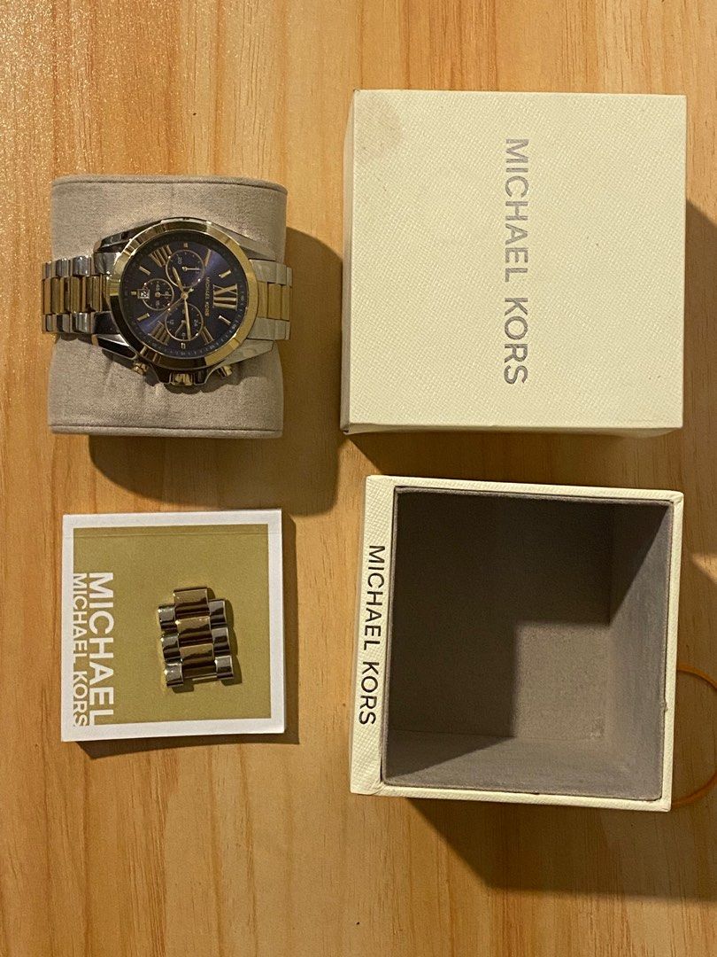 Mickael Kors chronograph watch like new! Casio Fossil Tissot Seiko, Men's  Fashion, Watches & Accessories, Watches on Carousell
