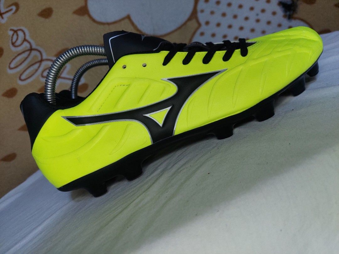 Soccer cleats size shop 8.5