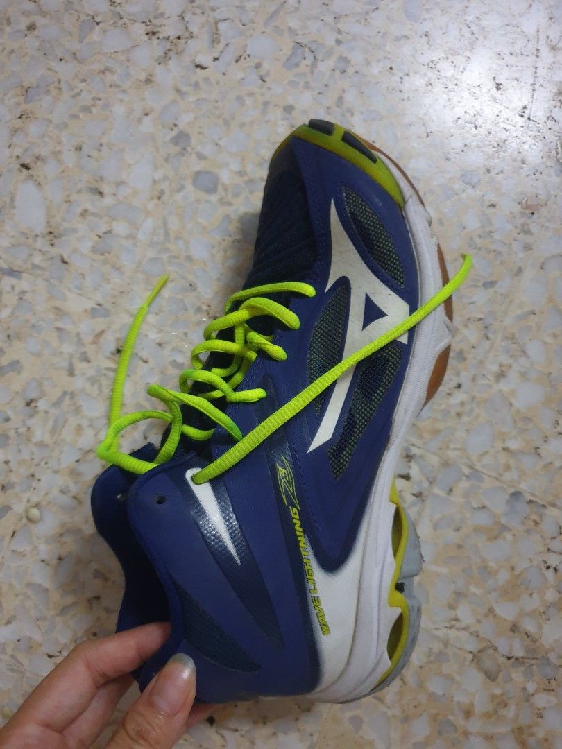 High cut shop volleyball shoes