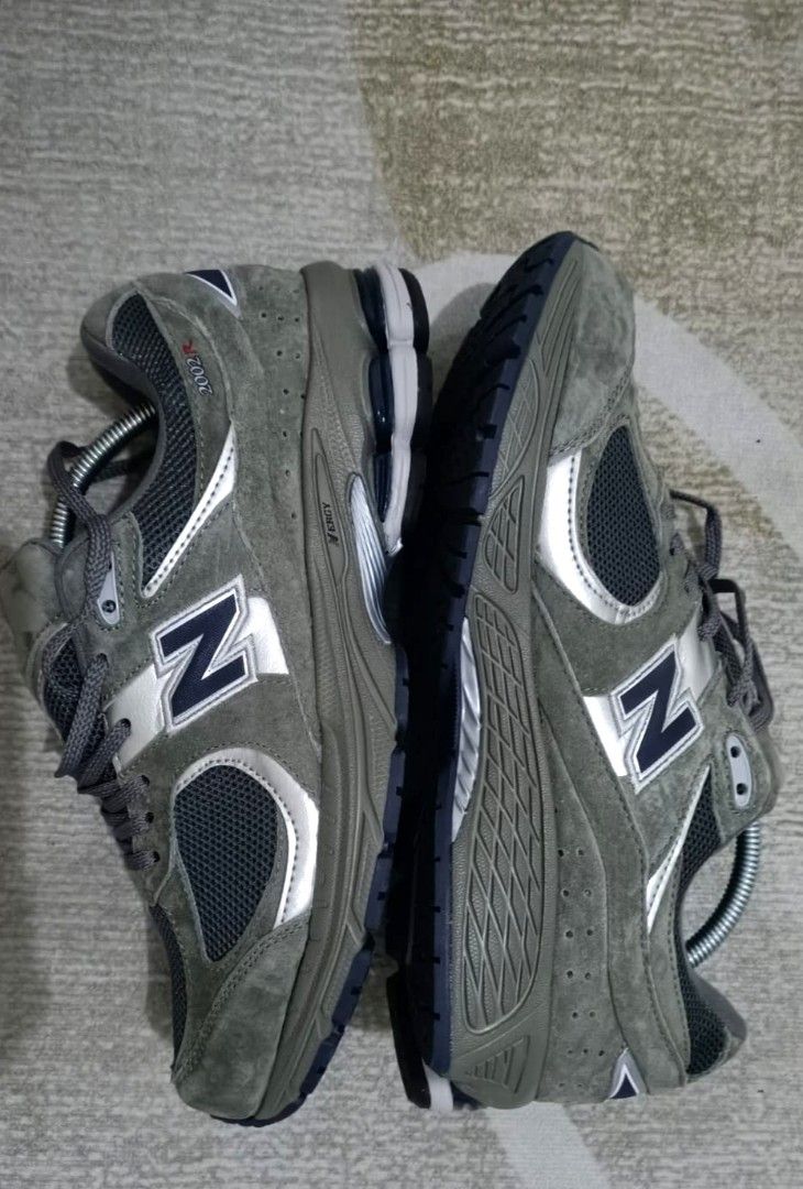 2002 new balance grey