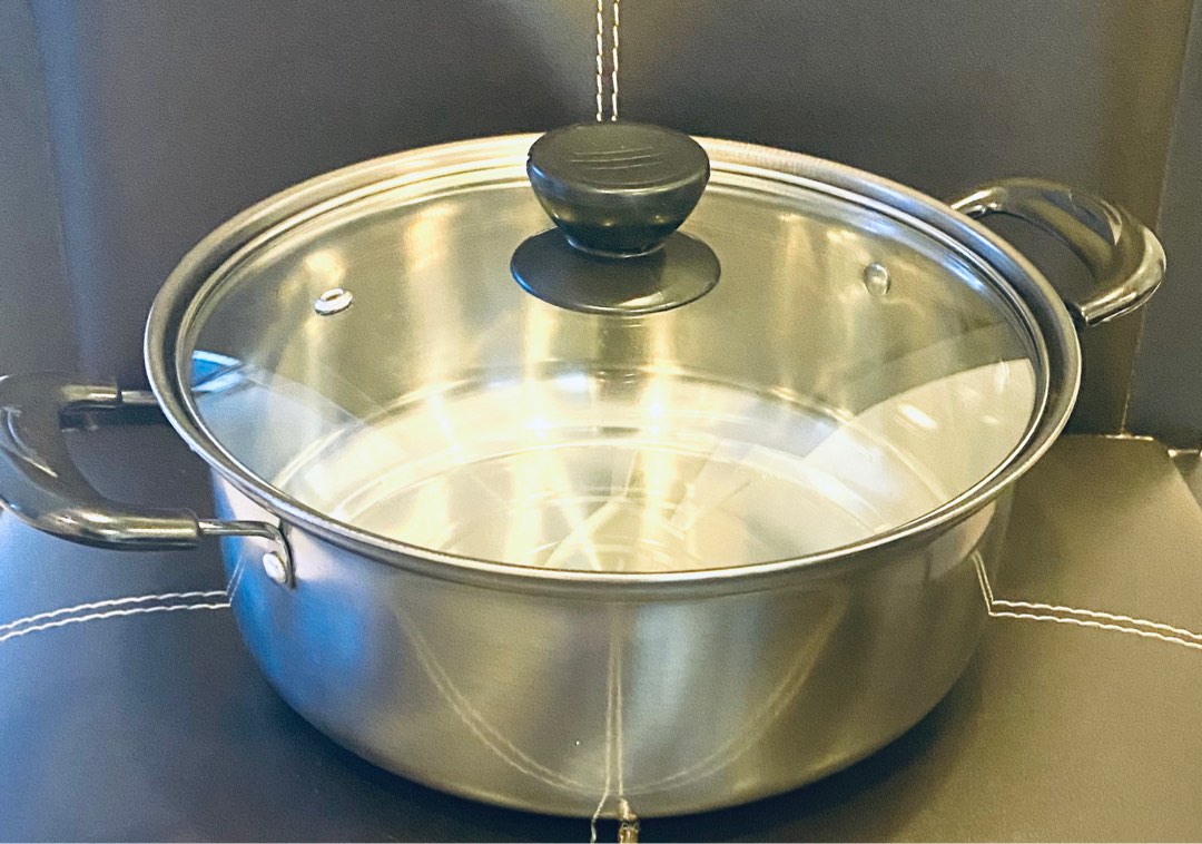 New cooking pot, Furniture & Home Living, Kitchenware & Tableware, Cookware & Accessories on