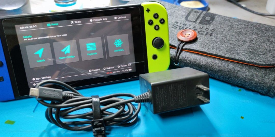 Nintendo switch v1 jailbreak console with 128gb sdcard, Video Gaming