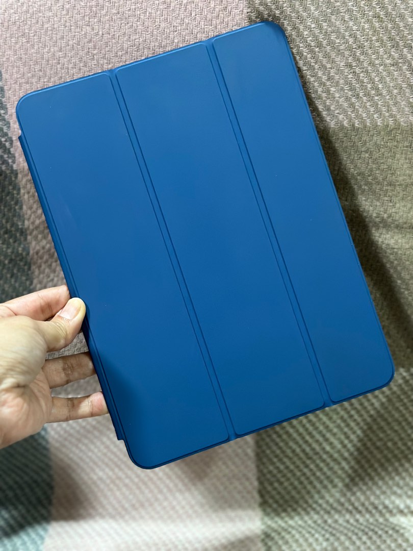 Original APPLE Ipad Air Case 9.6 in 5th Gen. on Carousell