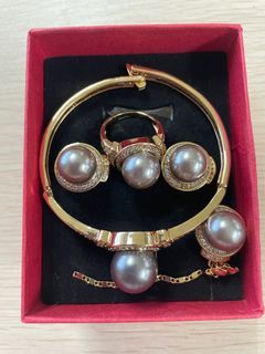 Pearl jewelry Set (accessories)
