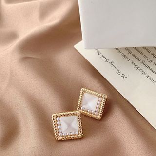 S925 Baroque Geometric Pearls Golden Earrings (No. B16)