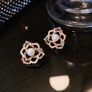 S925 Blinging Hollow Rose Pearl Earrings (No. B12)
