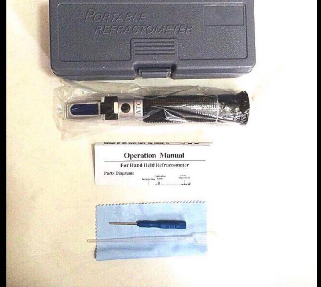 Salinity handheld refractometer (Category: Homes & Other Pet Accessories) located in Singapore. Submitted by labixia0xin (Listing ID 1223406464, Image 1). Description: Measure concentration of salt in water for aquarium..