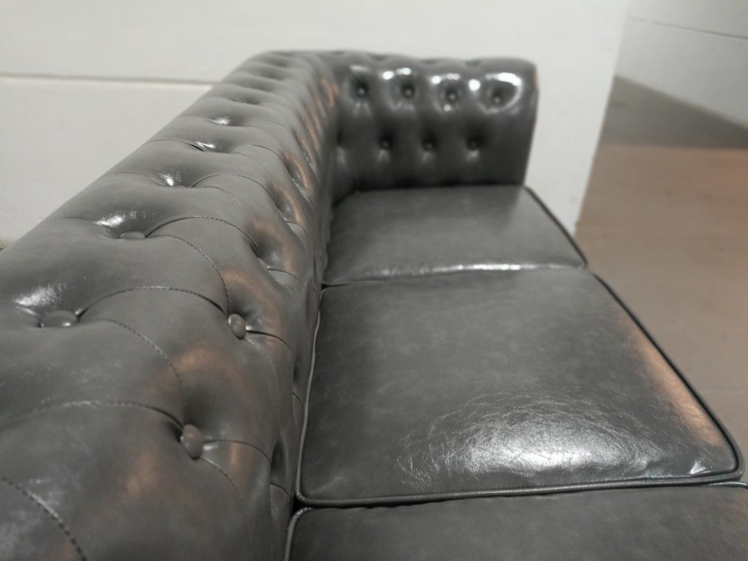 Salvadore X 3 Seater Chesterfield Sofa