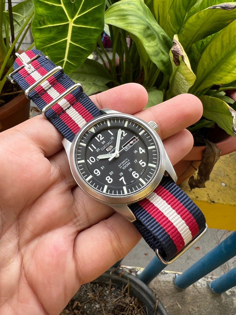 Seiko SNZG15 Military Watch December 2001 2011