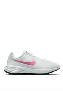 sepatu running wanita Nike Revolution 6 nn White/Metallic Silver
29032021007