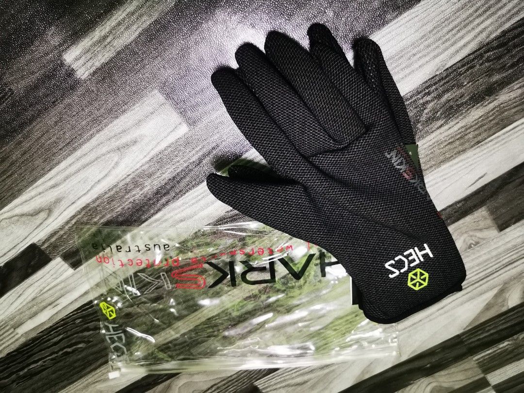 Shark Skin Diving Glove, Sports Equipment, Other Sports Equipment and