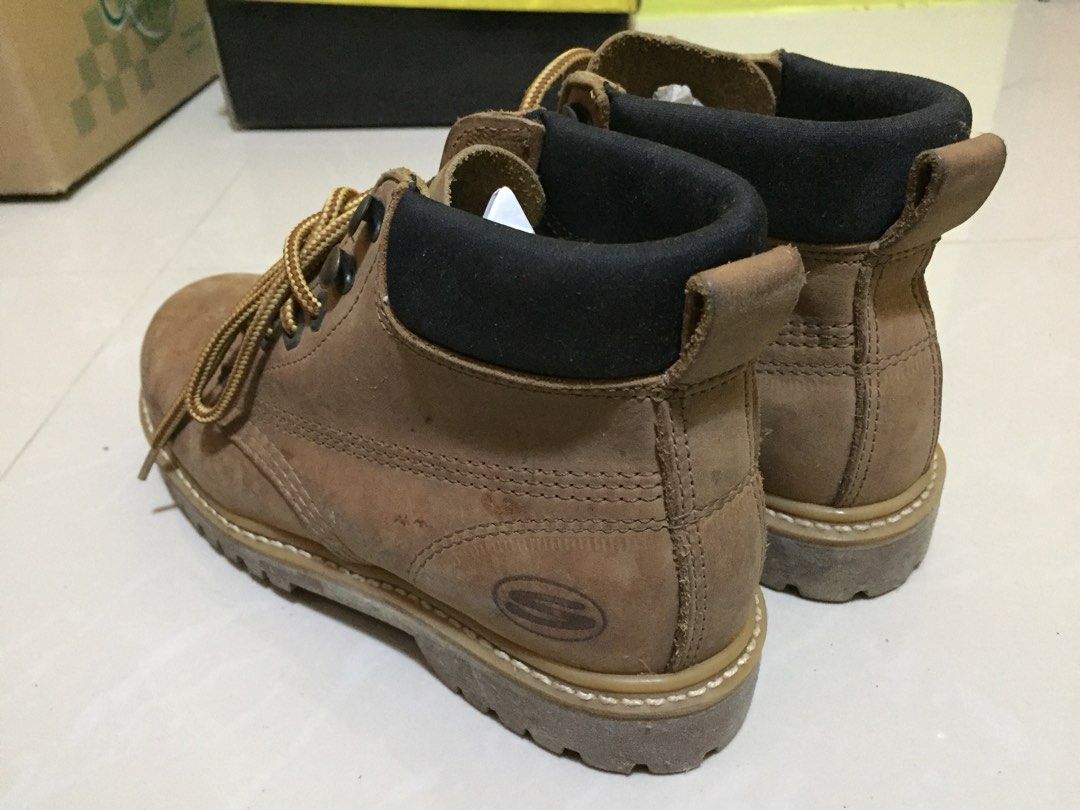 sketchers safety boots