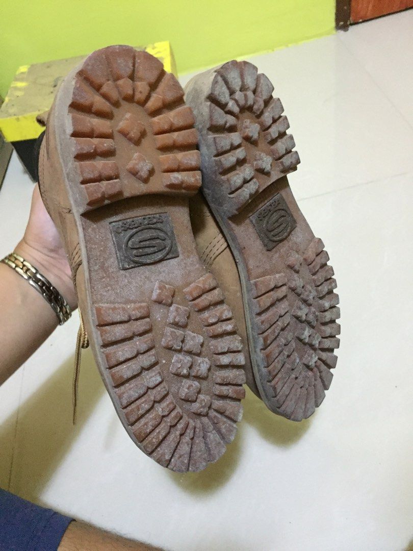sketchers safety boots