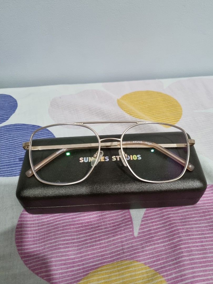 Sunnies Specs - Bruno in Gold with Graded Lens on Carousell