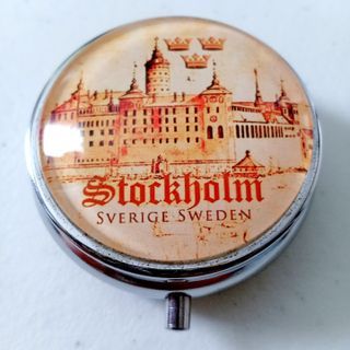 Sweden 🇸🇪 3D design souvenir Portable Folding Metal Pill case, Medicine Box,
Earrings, Necklaces mini storage