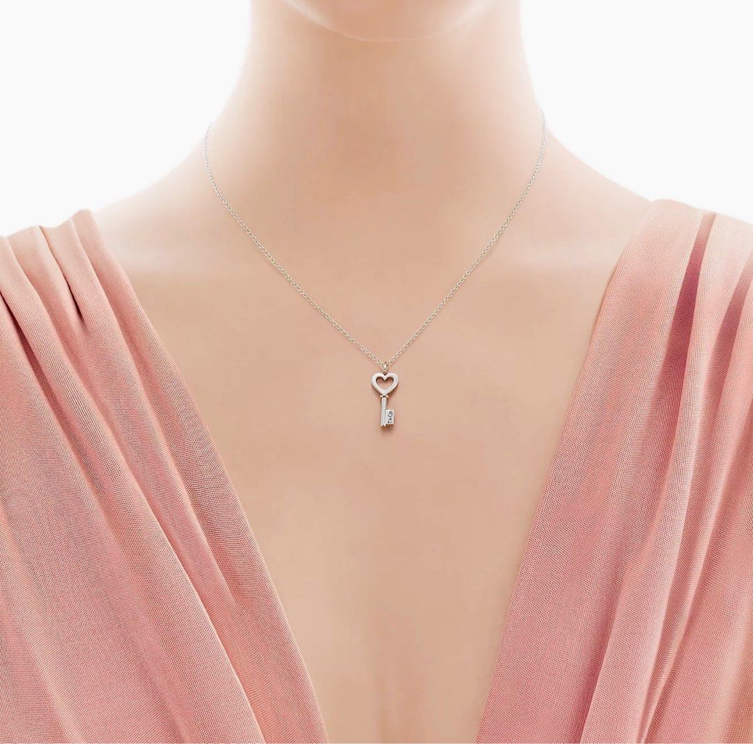 Tiffany and company key necklace top