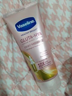Vaseline Healthy Bright Gluta-Hya