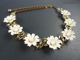 Vintage 1950s BSK Daisy Flower Choker Necklace, nk834-c
