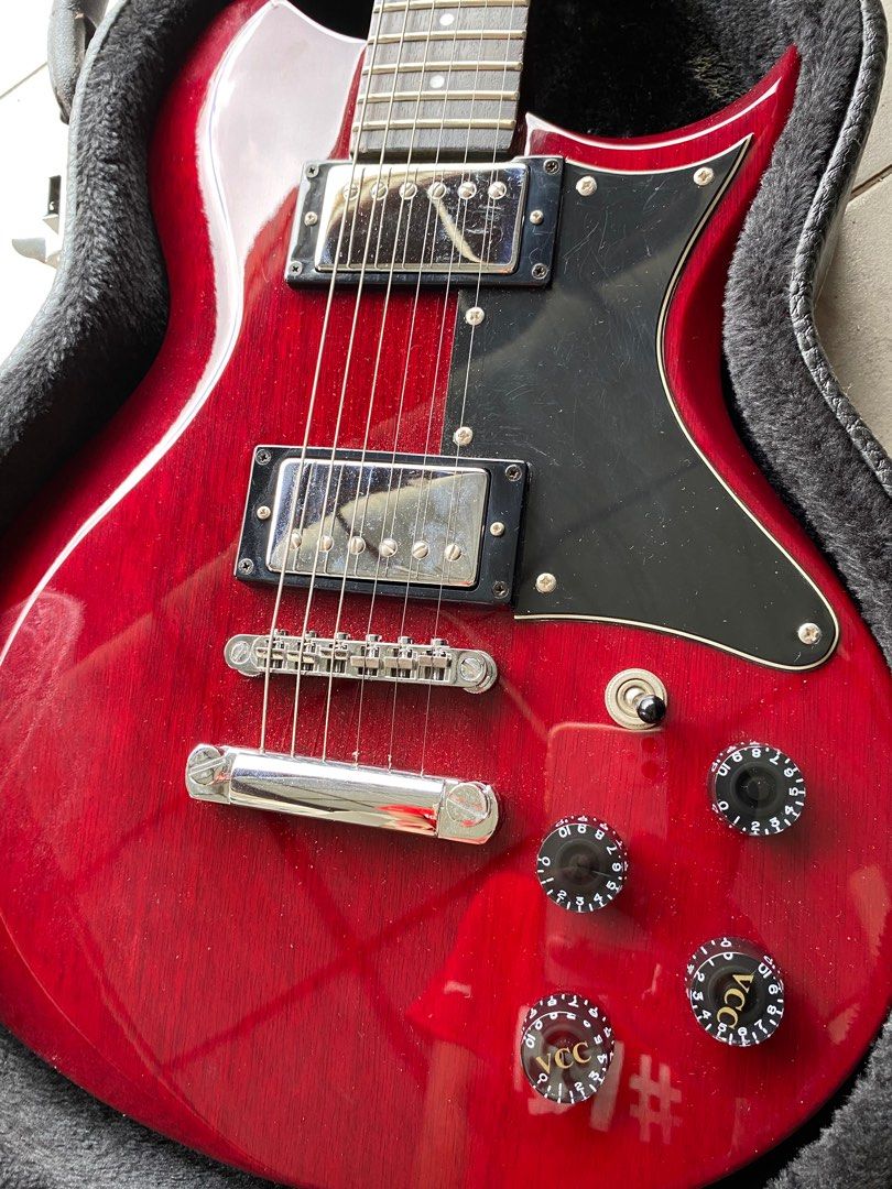 Washburn W 164 with hardcase Hobbies Toys Music Media