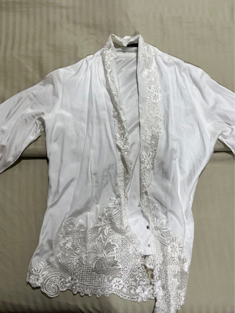 Dresandria Kebaya Top (White)