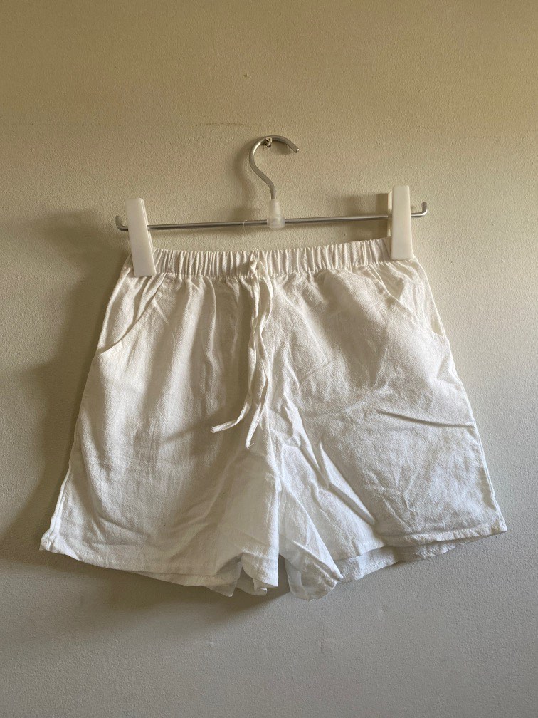 SUMMER Shorts - white linen