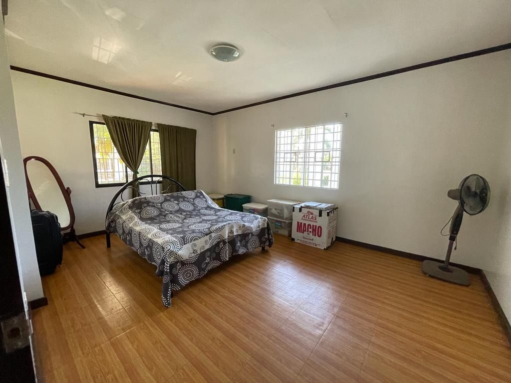 5 Bedroom House and Lot for Sale in Greenheights Subdivision, Paranaque