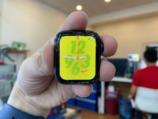 Apple watch hairline best sale crack