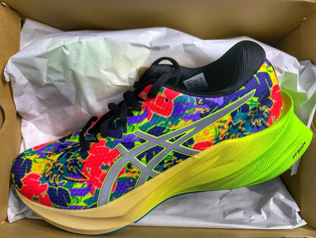 Asics Novablast 3 Lite Show, Men's Fashion, Activewear on Carousell