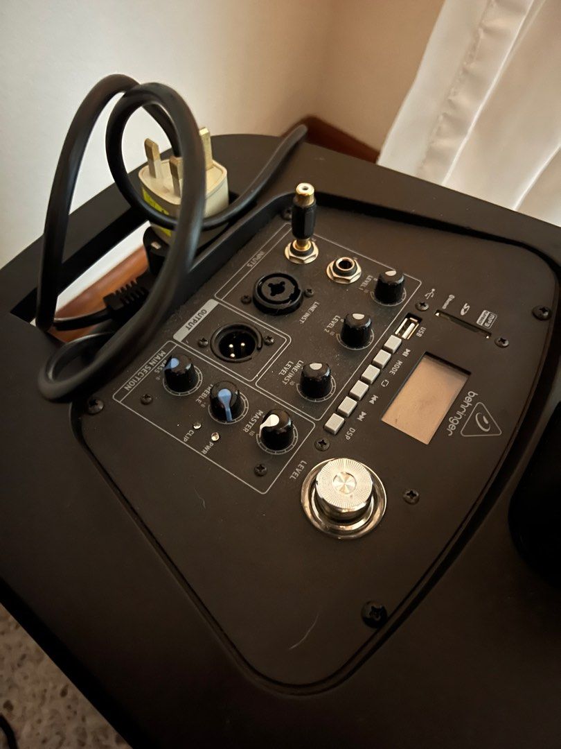 Behringer Karaoke Set, Hobbies & Toys, Music & Media, Music Accessories