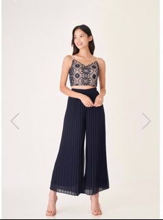 BNWT TCL Judie Pleated Pants in Navy