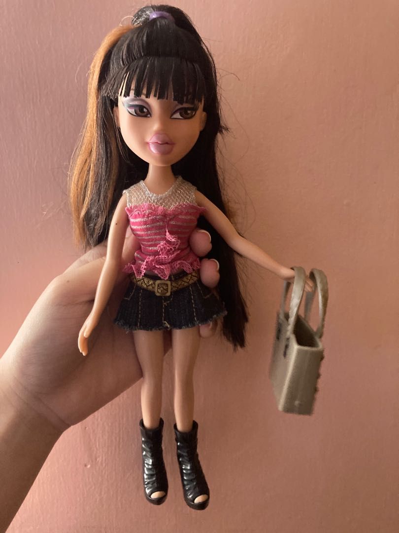 Jade bratz doll with 2025 bangs