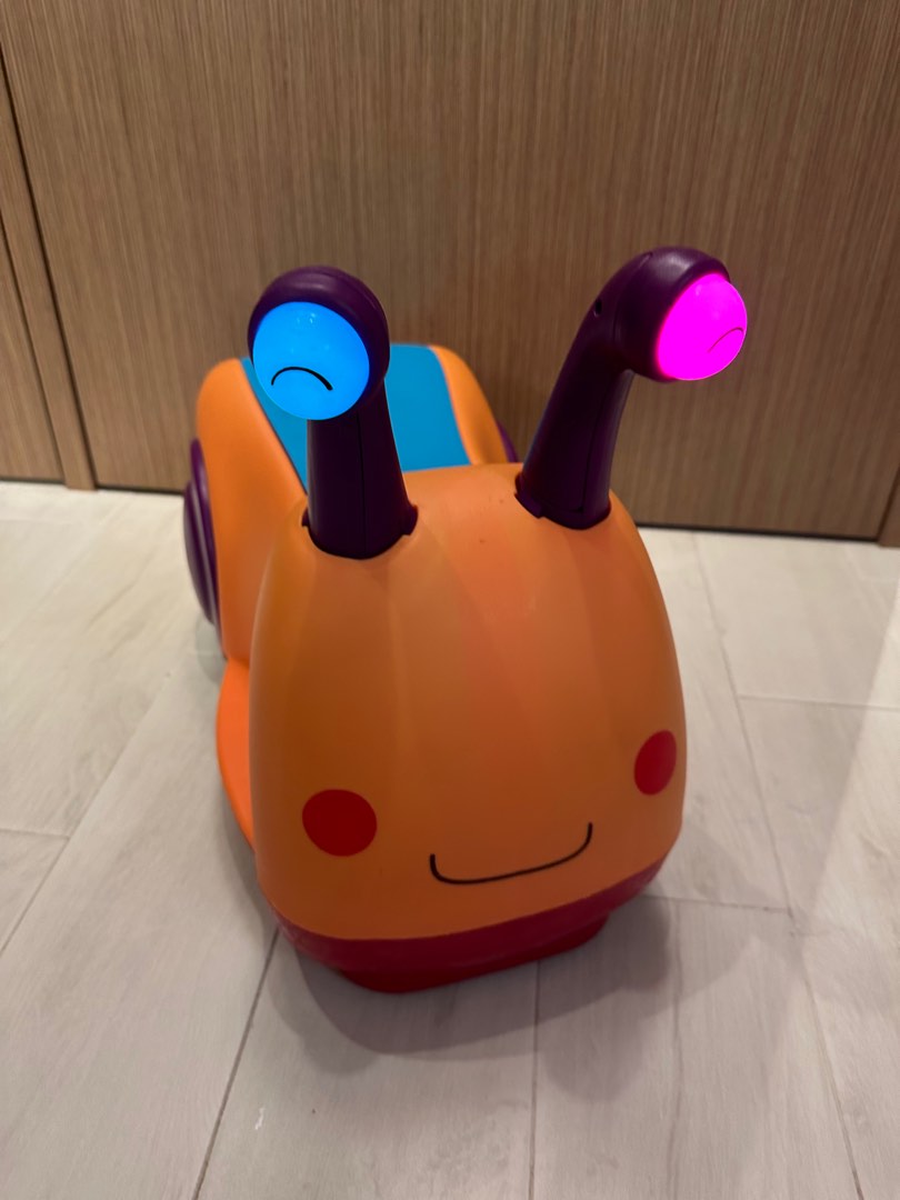 Snail ride hot sale on toy
