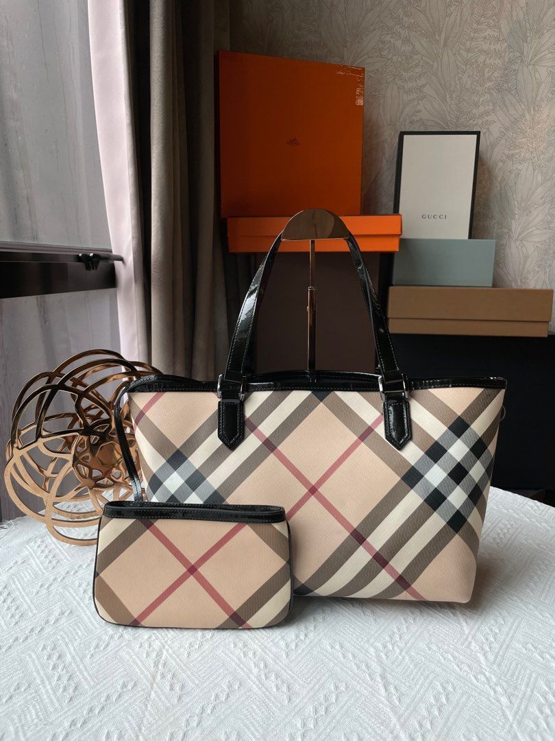 Burberry medium nova check tote hot sale