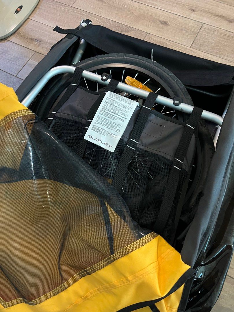 Burley Bee bike trailer, Sports Equipment, Bicycles & Parts, Parts