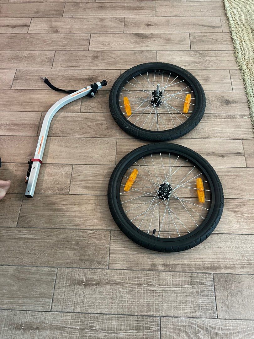 Burley Bee bike trailer, Sports Equipment, Bicycles & Parts, Parts