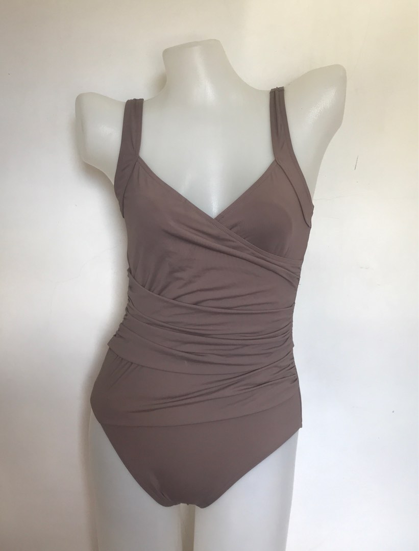 Calvin Klein Women's Twist Tummy Control One Piece Swimsuit Green Size 6