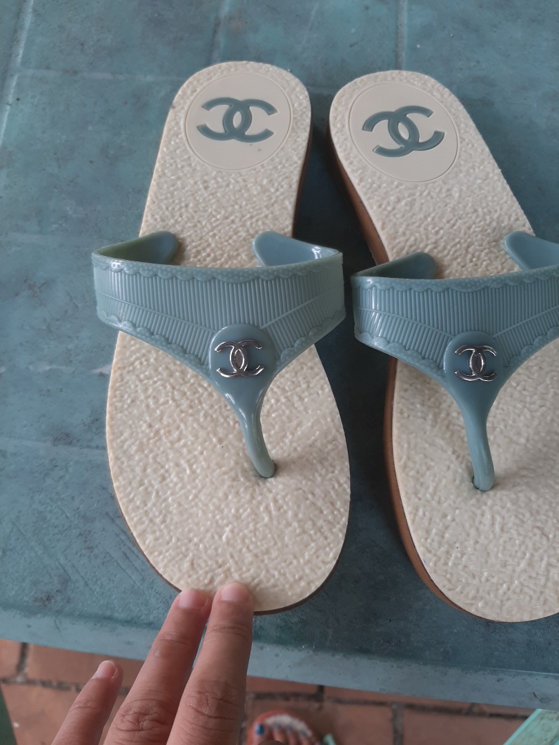Chanel flip flops, Women's Fashion, Footwear, Slippers and slides on