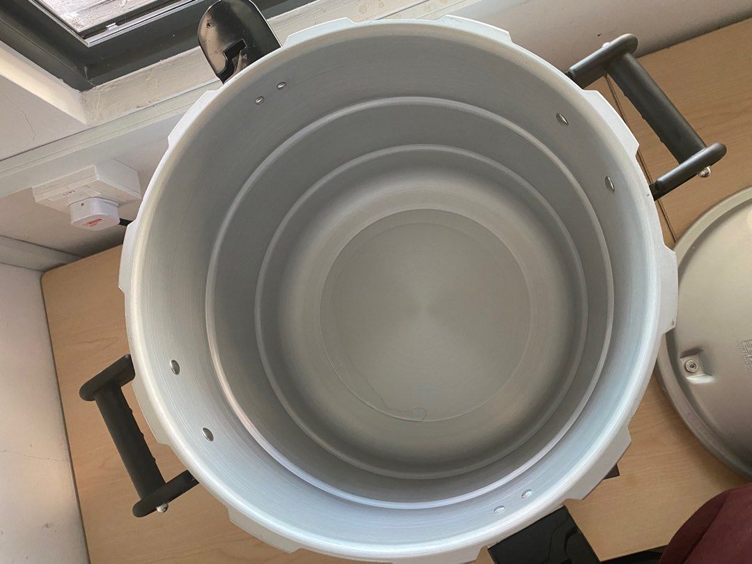 Commercial Pressure cooker for sale, TV & Home Appliances, Kitchen Appliances, Cookers on Carousell