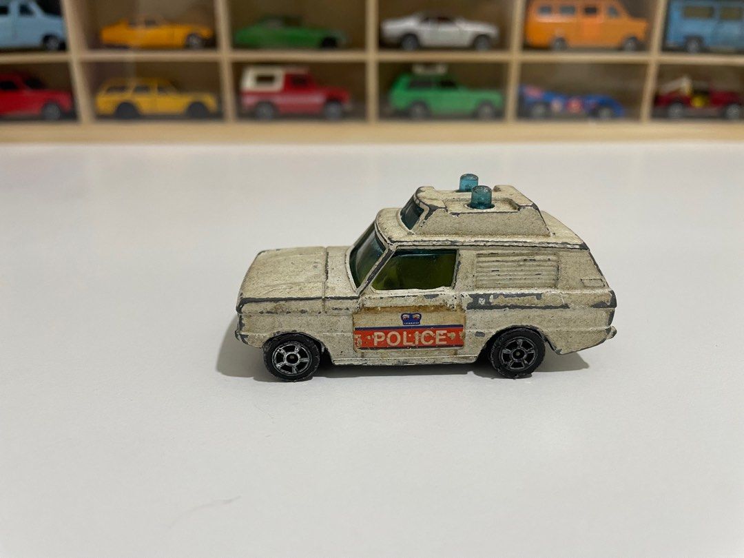Corgi juniors range rover police 2025