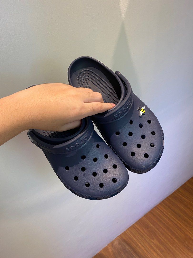 navy blue womens crocs