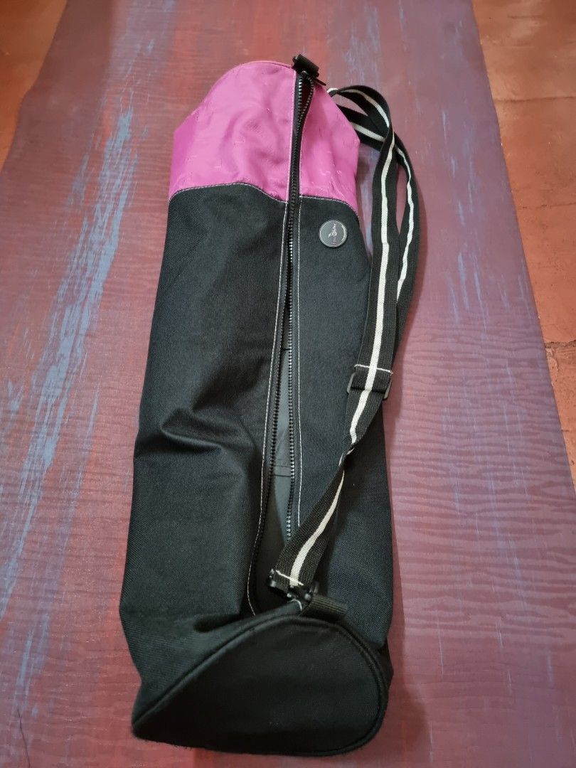 Manduka Breathe Easy Full Zip Yoga Mat Carrier Bag – With Pocket,  Adjustable Strap, Suitable for Most Yoga Mats