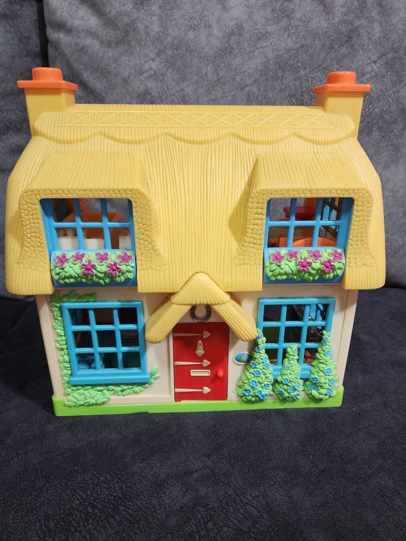 Happyland shop dolls house