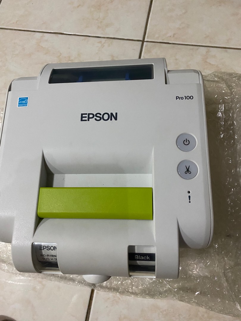 Epson Labelworks Pro100 sticker and label printer, Computers & Tech