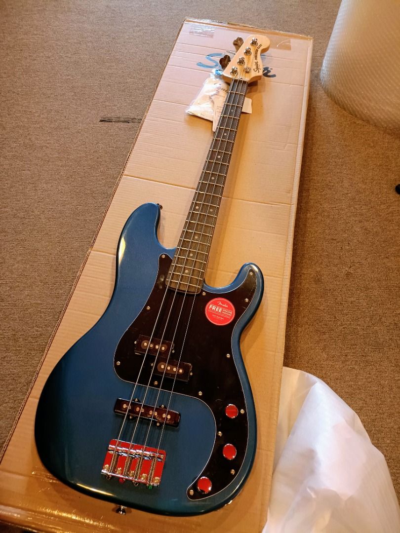 Fender Squier Affinity Series Precision Bass PJ Fender guitar fender