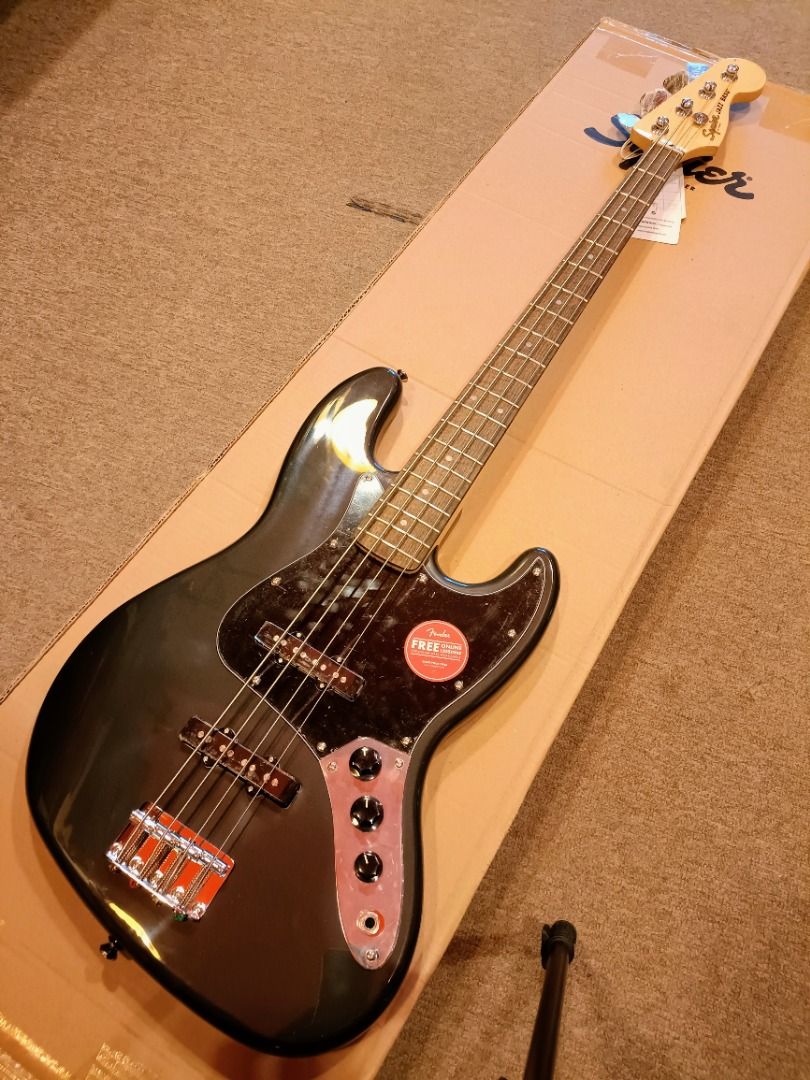 fender squier jazz bass 4 string